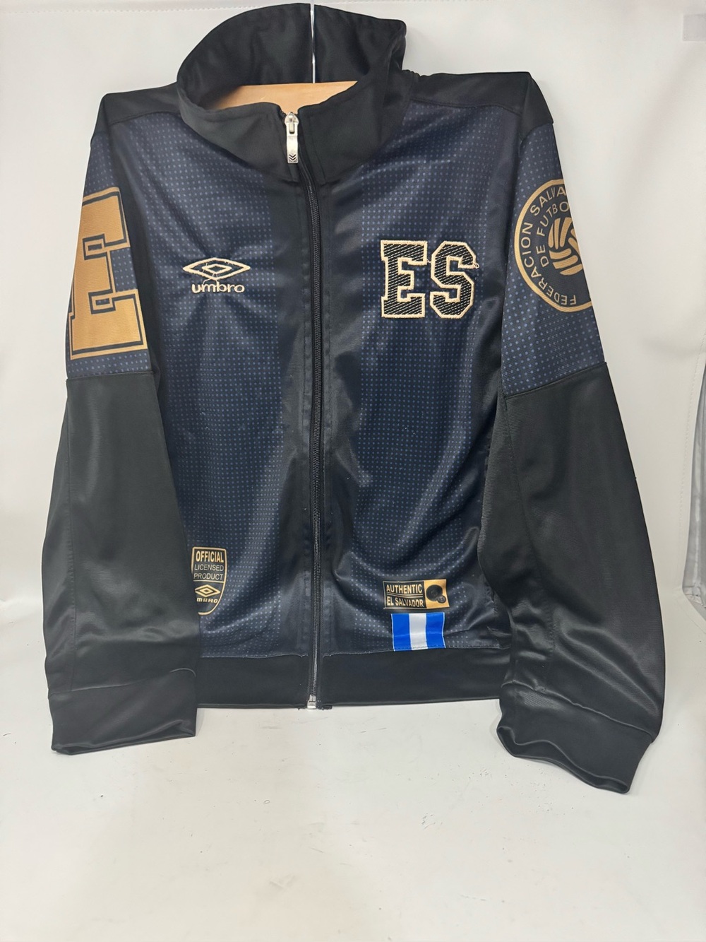 Official Umbro Black & Navy ES Track Jacket with Gold Accents  SZ small preowned